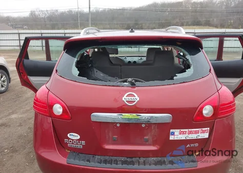 2015 Nissan Rogue Select S z USA, uszkodzony, nr VIN JN8AS5MV7FW755822